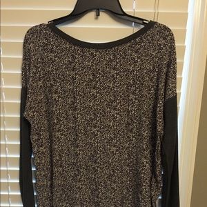 Super comfy Lou and grey shirt